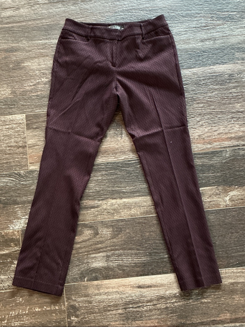 Women's Textured Slim Ankle Pants - Deep Plum